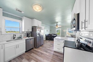 House (2 Bedrooms) | Property amenity