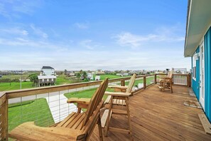 House (4 Bedrooms) | Property amenity - Coral Mountain by Ryson Vacation Rentals (Galveston)