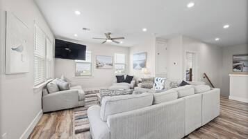 House (4 Bedrooms) | Property amenity