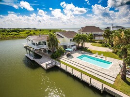 House (6 Bedrooms) | Property amenity