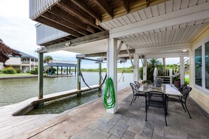 House (6 Bedrooms) | Property amenity