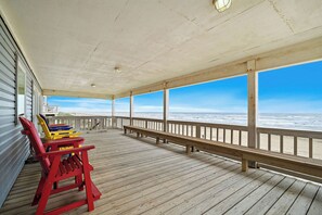 House (4 Bedrooms) | Property amenity - The Beach House by Ryson Vacation Rentals (Galveston)