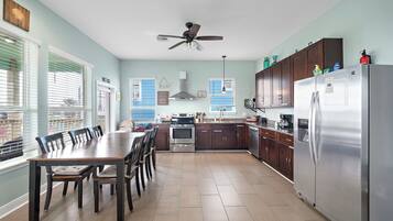 House (3 Bedrooms) | Property amenity