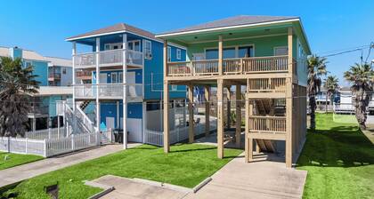 Sunny Beach House by Ryson Vacation Rentals