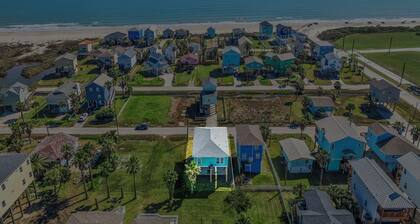Sunny Beach House by Ryson Vacation Rentals