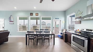 House (3 Bedrooms) | Property amenity