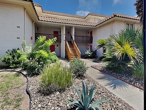 Condo (1 Bedroom) | Servicio de la propiedad