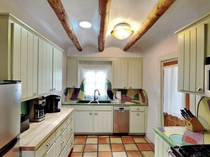 House (2 Bedrooms) | Property amenity - Casita Sueno by Kokopelli Property Management (Santa Fe)