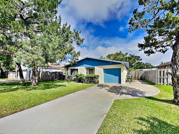 House (2 Bedrooms) | Property amenity - Summer Breeze by Distinctive Beach Rentals (St. Augustine)