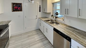 House (2 Bedrooms) | Property amenity