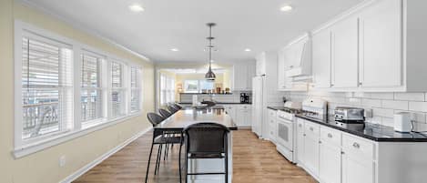 House (4 Bedrooms) | Property amenity