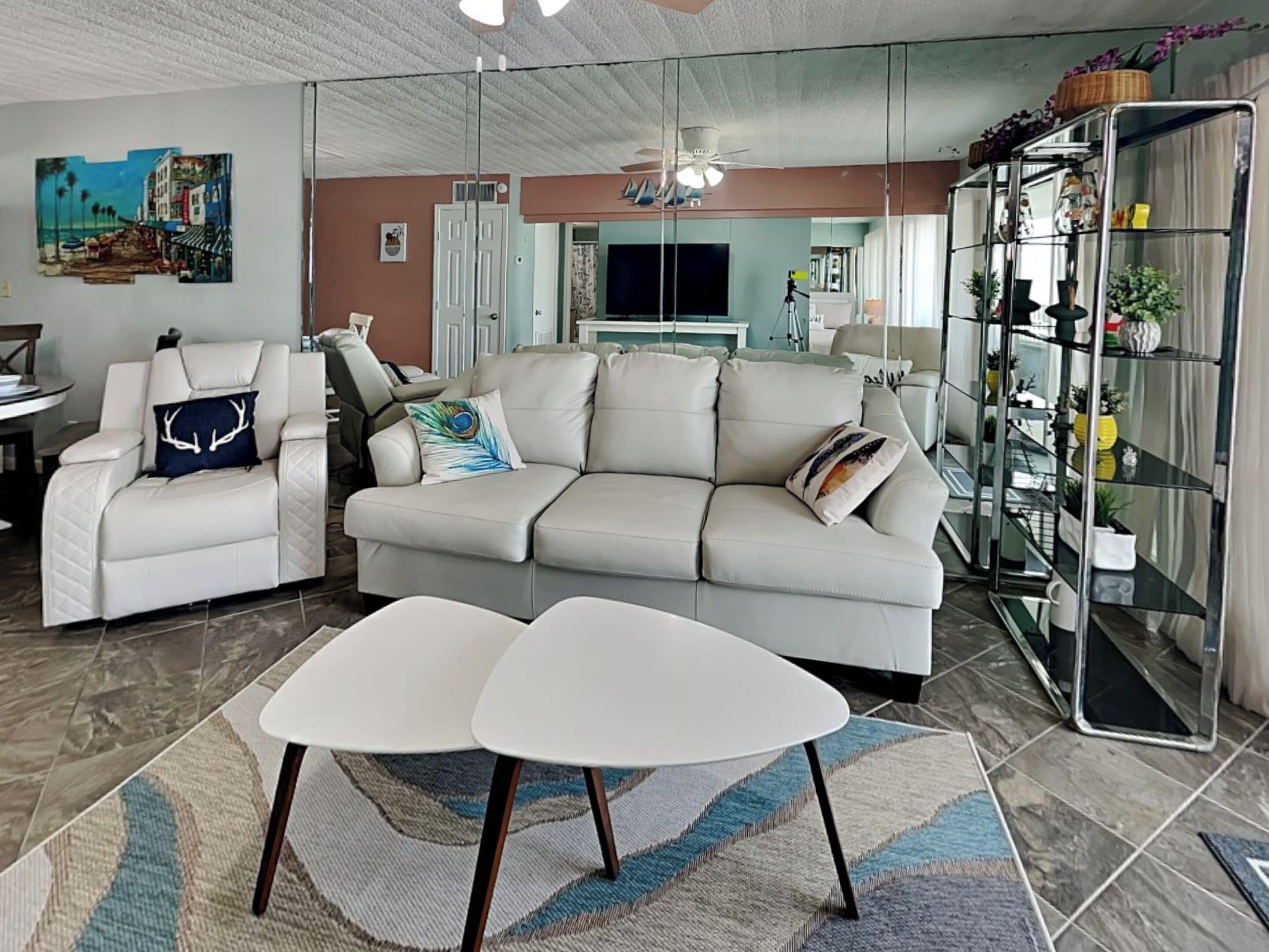 Condo (2 Bedrooms) | Property amenity
