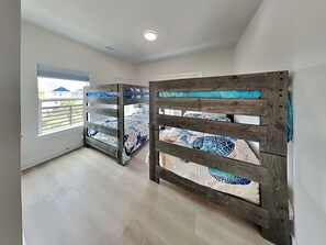 House (4 Bedrooms) | Property amenity