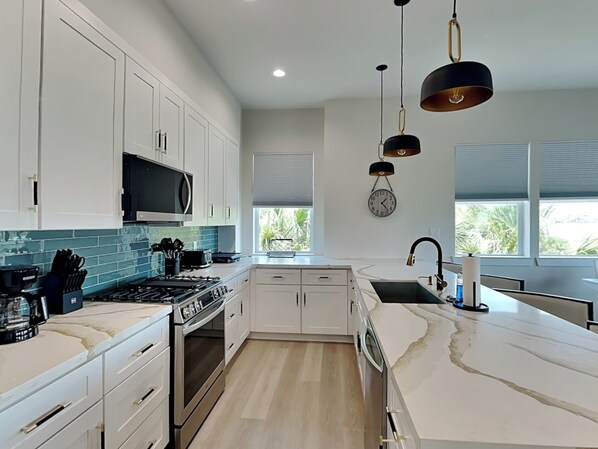 House (4 Bedrooms) | Property amenity