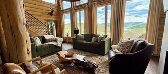 Stardust Chalet • Luxe Cabin Escape @ Scofield Reservoir with lake view
