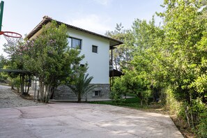Property grounds - Rea Villa, Vourvourou (Vourvourou)