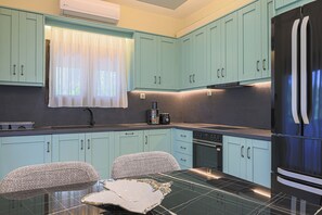 Oven, stovetop, dishwasher