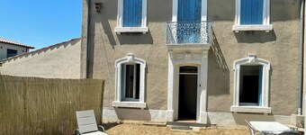 Individual bedroom and bathroom, entrance and garden