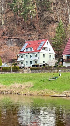Esterni