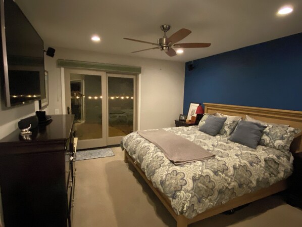 4 bedrooms, iron/ironing board, WiFi, bed sheets