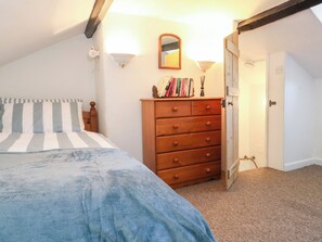 2 bedrooms, individually decorated, individually furnished, free WiFi