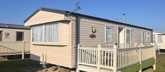 Coastfields HF11 Beautiful Spacious Caravan