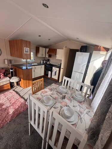 Coastfields HF11 Beautiful Spacious Caravan