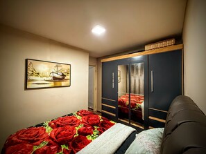 2 Schlafzimmer, Bügeleisen/Bügelbrett, WLAN, Bettwäsche
