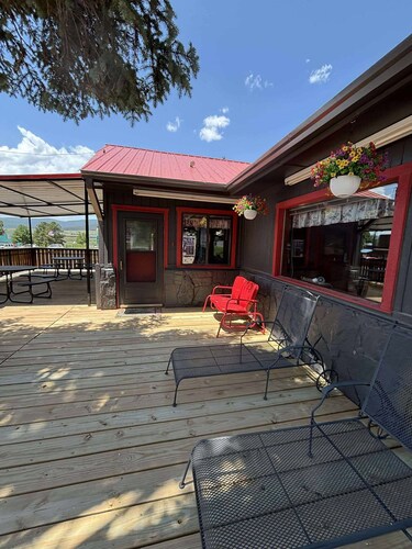 Room 1 - Cozy Lake Getaway 15 Mins from Red River/ Angel Fire, NM