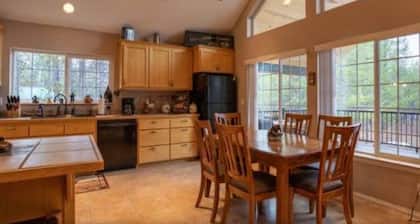Spacious and beautiful 3-bedroom house in Crescent's gorgeous Two Rivers North