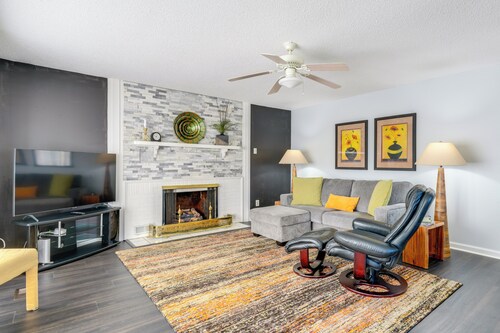 Charming Kingsport Home w/ Spacious Fenced Yard!