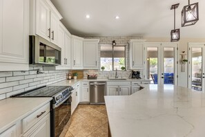 Fridge, microwave, stovetop, dishwasher - Breathtaking Family Retreat in Elite Gold Canyon! (Gold Canyon)