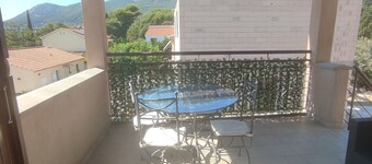 T2 terrace clim easy parking