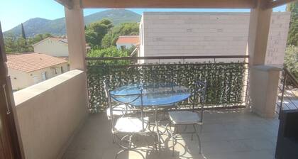T2 terrace clim easy parking