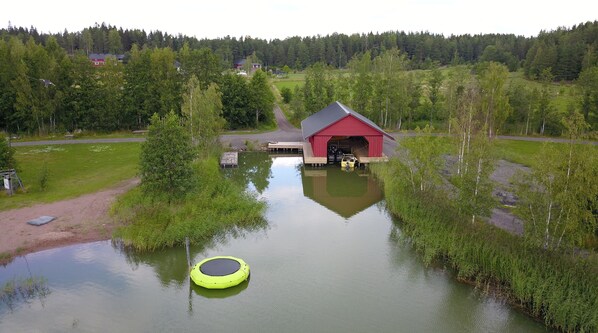 Exterior - Lomahyppäys (Naantali)