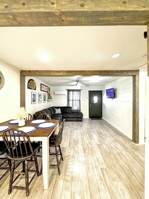 Unclassified image, 5 of 29, button