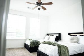 3 bedrooms, iron/ironing board, WiFi, bed sheets