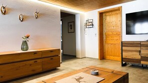 Apartment, 2 Bedrooms, Smoking, Terrace | Room amenity