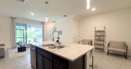 Welcome to South Shore Suites, Your Serene Getaway!