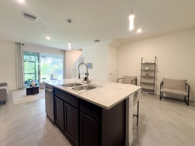 Welcome to South Shore Suites, Your Serene Getaway!