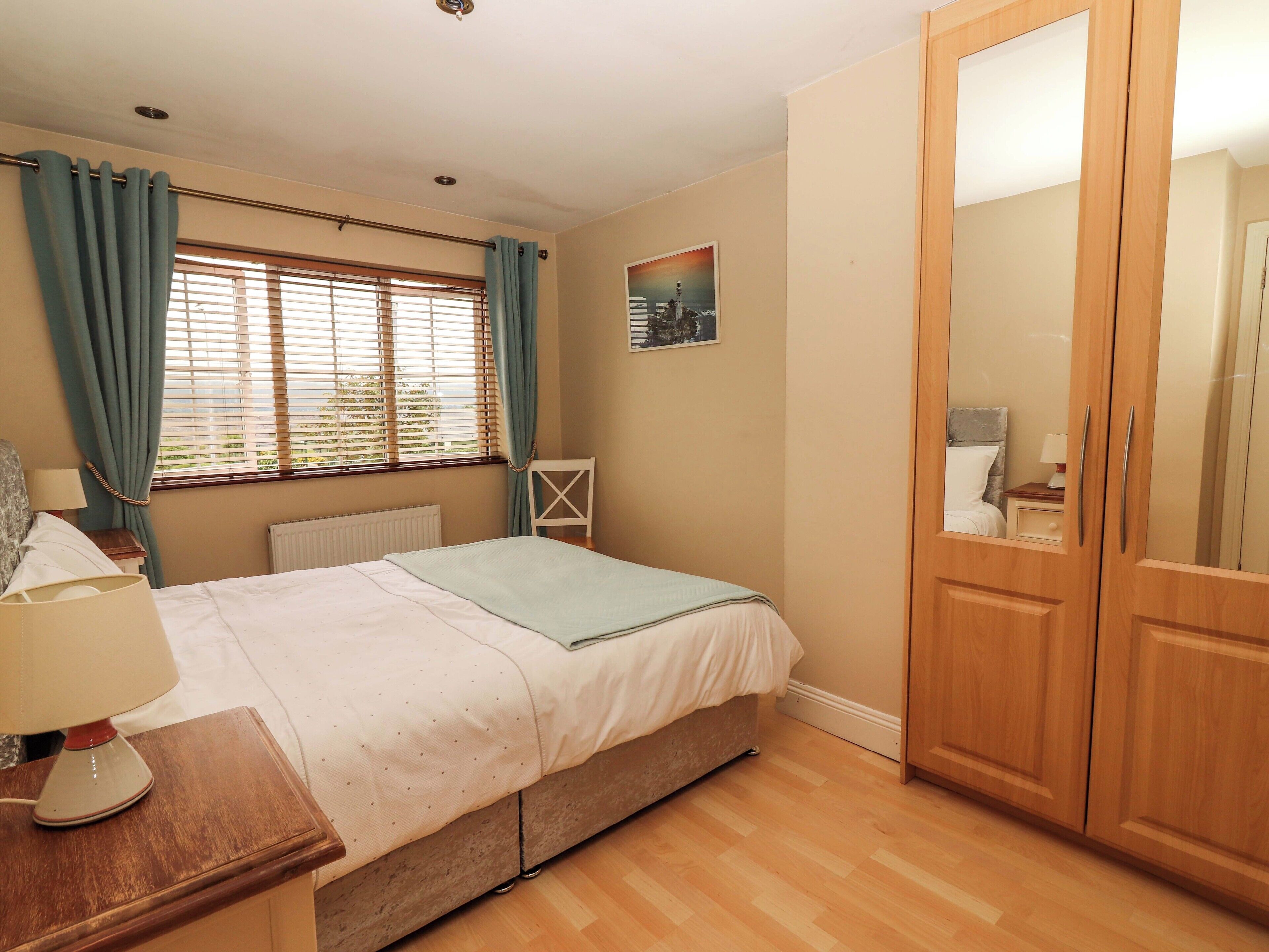 3 bedrooms, individually decorated, individually furnished, free WiFi