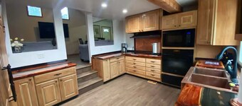 10+ Acres Private 3story Royal Gorge retreat