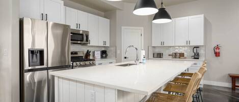 Fridge, microwave, oven, dishwasher