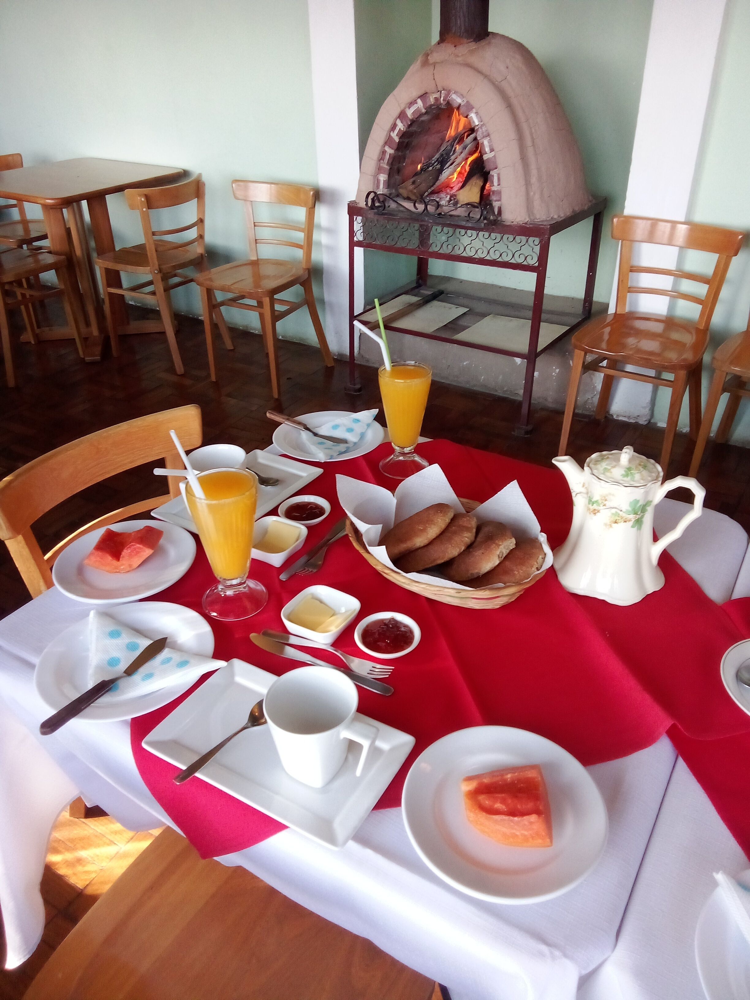 Free daily continental breakfast 