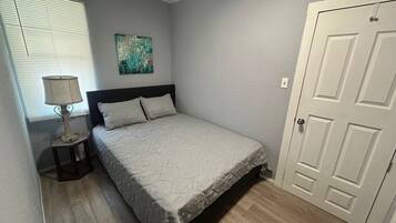 2 chambres, fer et planche Ă repasser, Wi-Fi, draps fournis