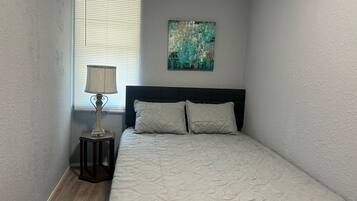 2 dormitorios, tabla de planchar con plancha, wifi y ropa de cama