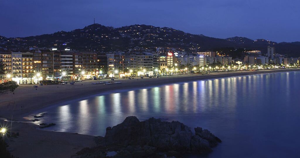 Sun-loungers, beach towels