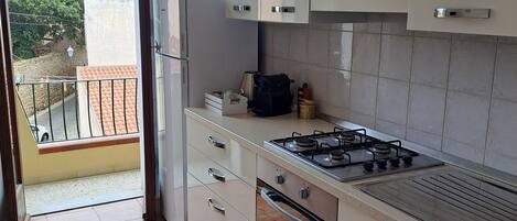 Oven, stovetop