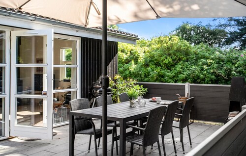 3 bedroom stunning home in Hals