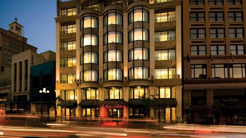 Wyndham Harbour Lights Studio Deluxe – A Chic Urban Retreat!